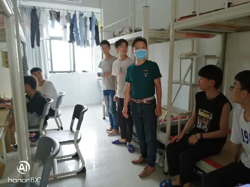 杏盛領導走訪看望返校學生